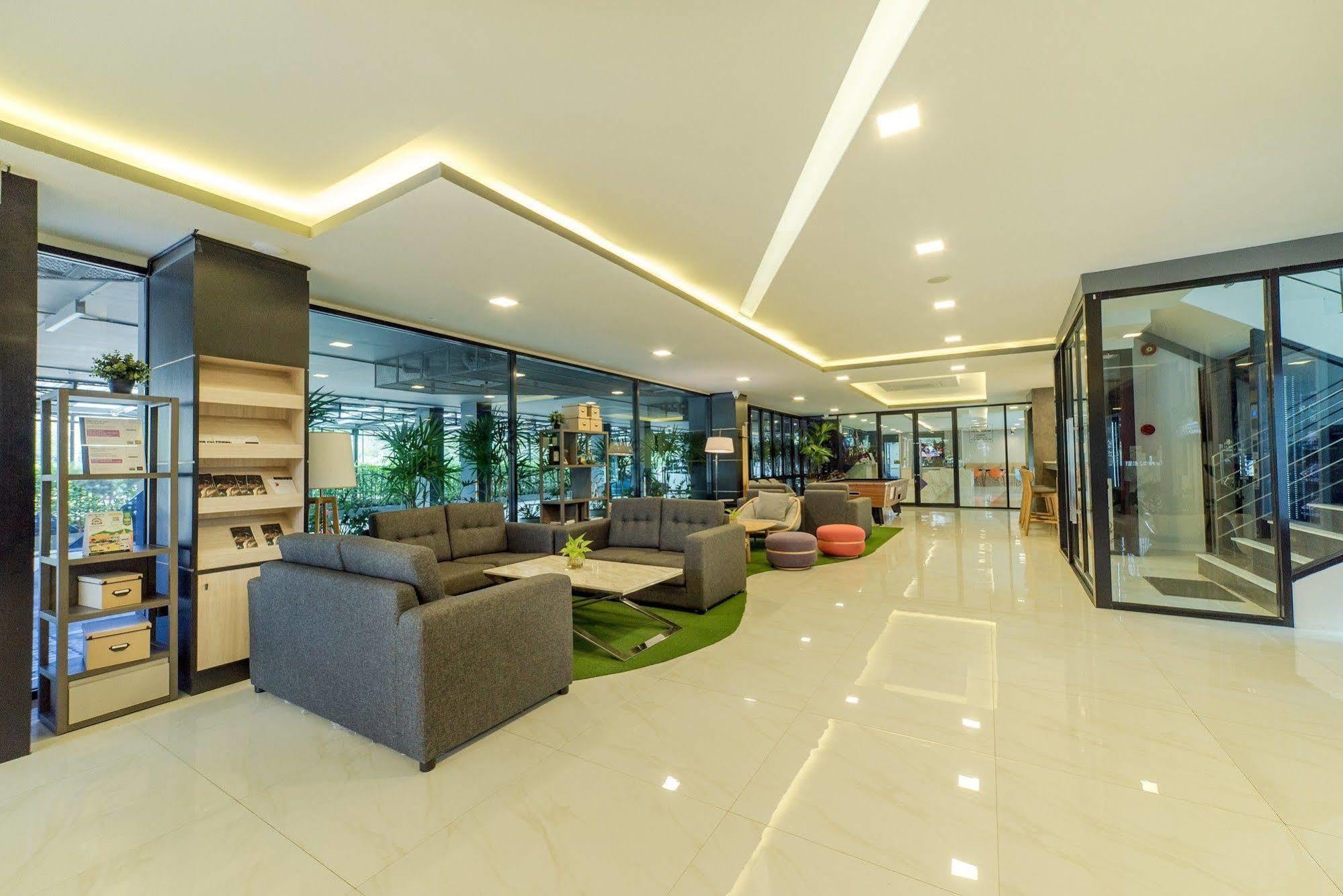 Pause And Play Hotel Chiang Mai Exterior foto